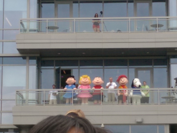 The Peanut gang on the balcony of Met 2