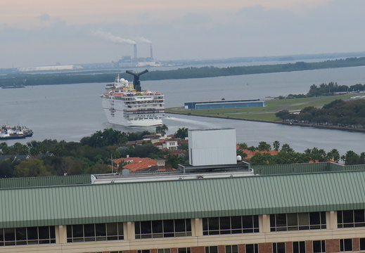 Carnival Paradise leaving the Tampa Port